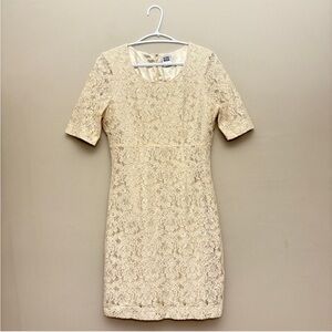 Vero Moda Cream Lace Mini Dress w Short Sleeve Zipper Back
